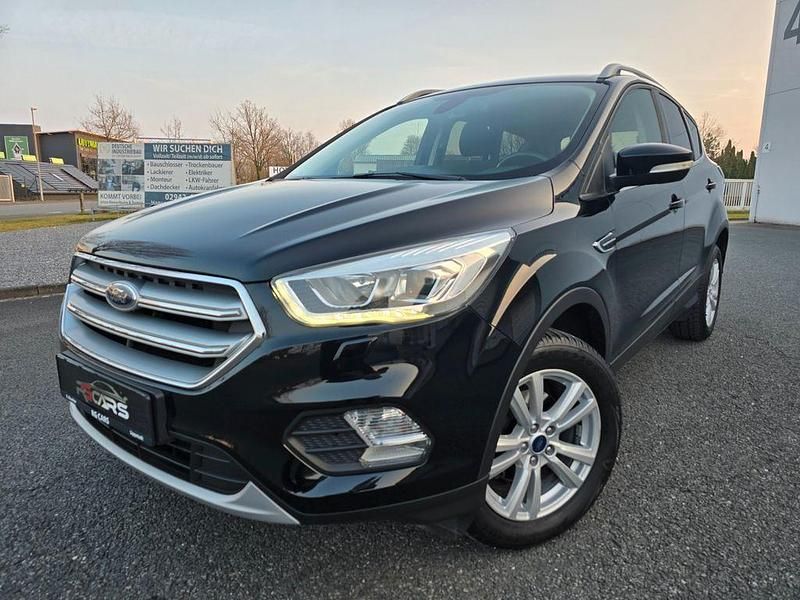 Second-hand Ford Kuga Cool & Connect 150 CP (110 kW) 2017 Negru SUV