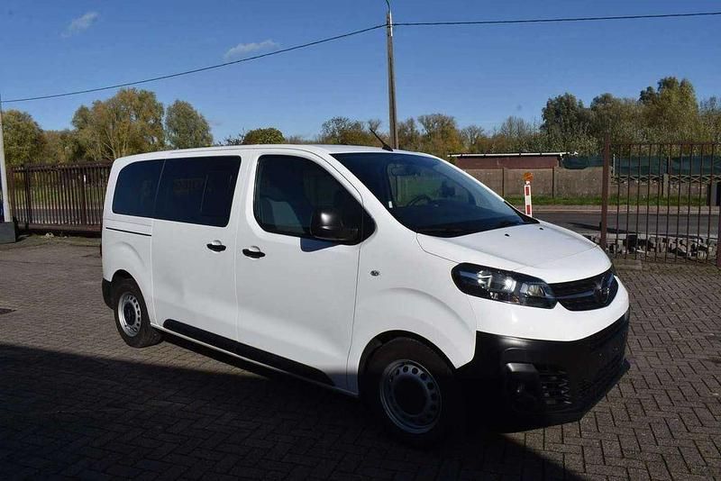 Weiß Gebraucht 2020 Opel Vivaro Innovation Van | 22.499 € (Teuer) - Bild 1/1