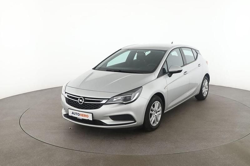 Grau Gebraucht 2019 Opel Astra Edition Limousine | 10.200 € (Fairer Preis) - Bild 1/3