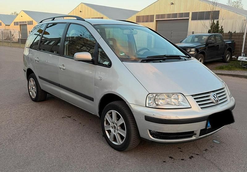 Gebraucht VW Sharan 115 PS (84 kW) 2003 Silber Van / Kleinbus