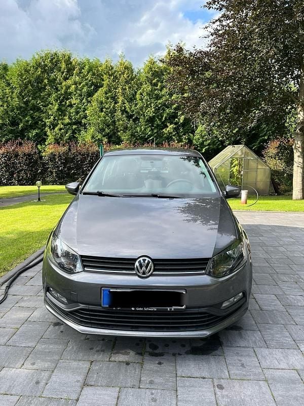 Grau Gebraucht 2017 VW Polo Kleinwagen | 7.500 € (Guter Preis) - Bild 1/4