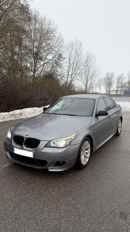 Grau Gebraucht 2007 BMW 525 M Sport Limousine | 7.250 € (Fairer Preis) - Bild 1/4