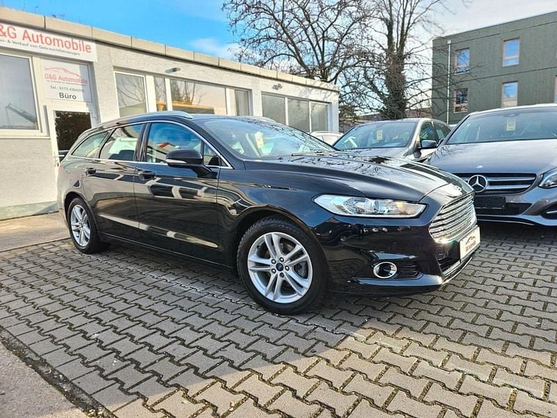 Gebraucht Ford Mondeo Titanium 116 PS (85 kW) 2015 Schwarz Kombi