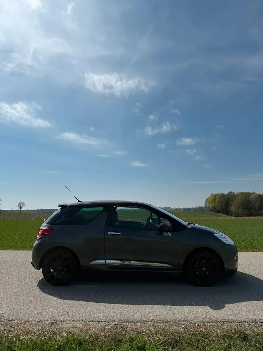 Gebraucht Citroën DS3 155 PS (114 kW) 2012 Grau Kleinwagen
