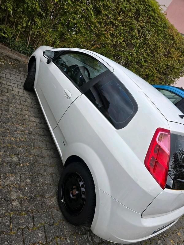 Weiß Gebraucht 2007 Fiat Grande Punto Kleinwagen | 1.100 € (Superpreis) - Bild 1/4