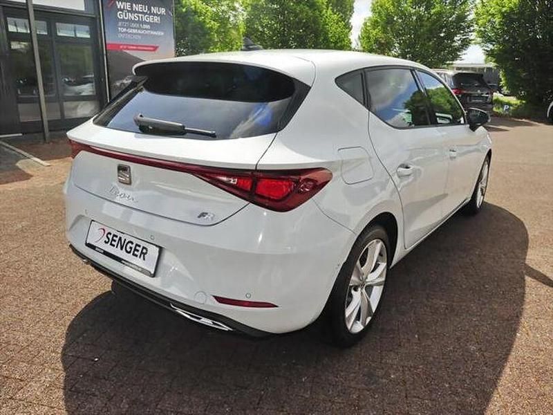 Gebraucht Seat Leon FR 150 PS (110 kW) 2024 Weiß Limousine