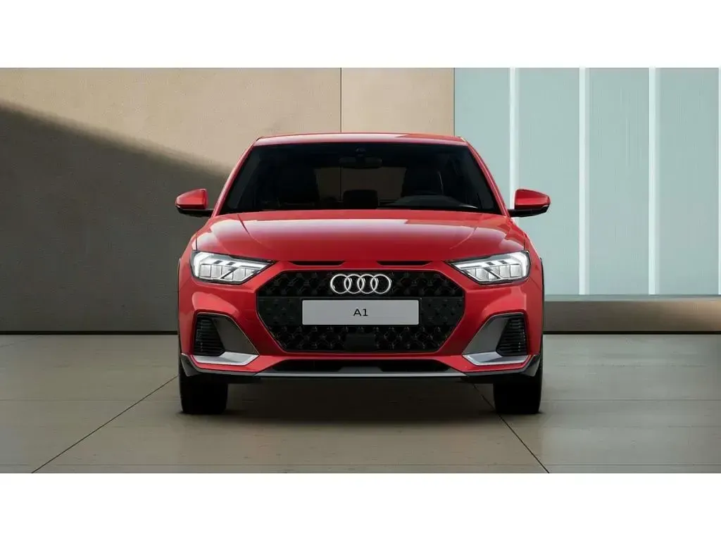 Gebraucht Audi A1 S-Line 150 PS (110 kW) 2025 Rot SUV