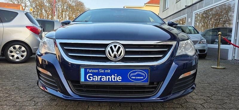 Gebraucht VW Passat 160 PS (117 kW) 2010 Blau Limousine