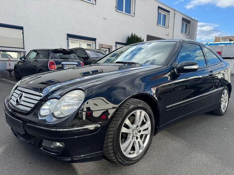 Gebraucht Mercedes C200 163 PS (119 kW) 2007 Schwarz Coupé