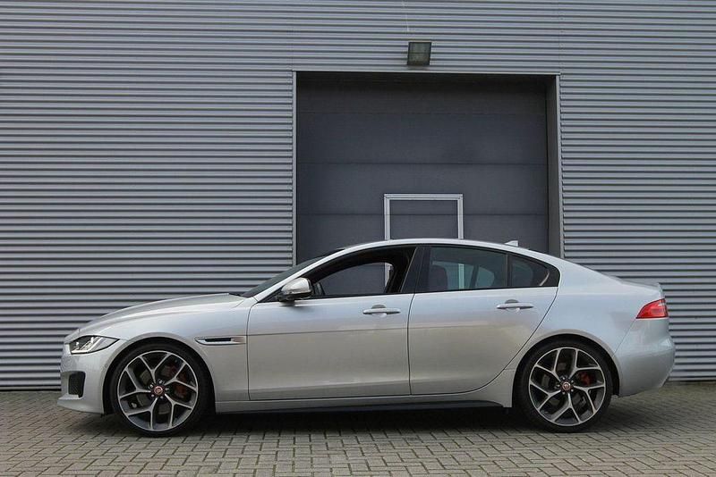 Gebraucht Jaguar XE S 340 PS (250 kW) 2015 Silber Limousine
