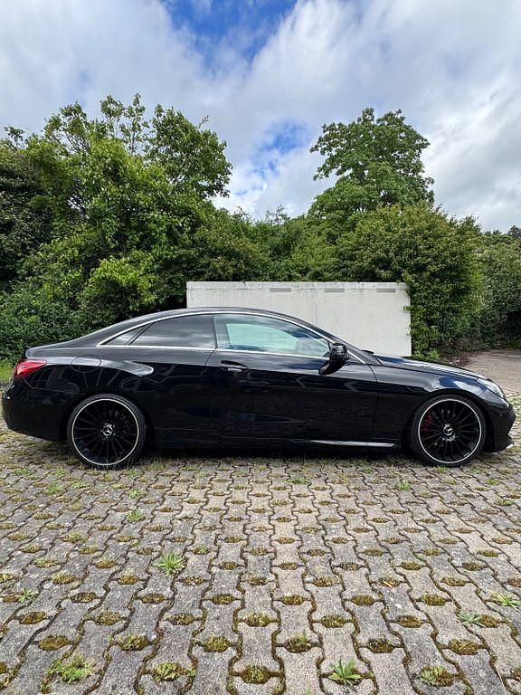 Gebraucht Mercedes E350 AMG 252 PS (185 kW) 2014 Schwarz Coupé
