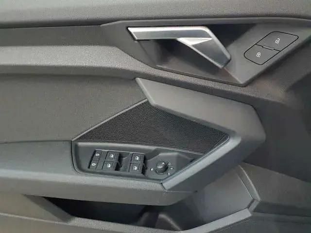 Second-hand Audi A3 Sport 200 CP (147 kW) 2021 Negru Berlinǎ