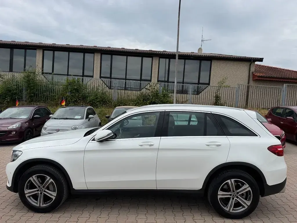 Gebraucht Mercedes GLC250 211 PS (155 kW) 2017 Weiß SUV