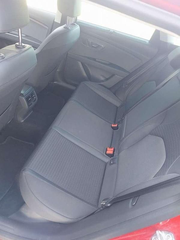 Usado Seat Leon ST XCELLENCE 150 HP (110 kW) 2020 Vermelho Carrinha