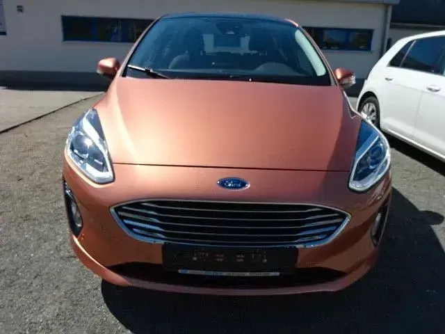 Gebraucht Ford Fiesta Titanium 101 PS (74 kW) 2017 Kalaharibraun metallic Kleinwagen