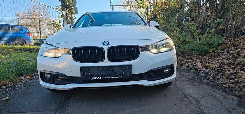 Weiß Gebraucht 2016 BMW 316 Advantage Kombi | 7.800 € (Guter Preis) - Bild 1/4