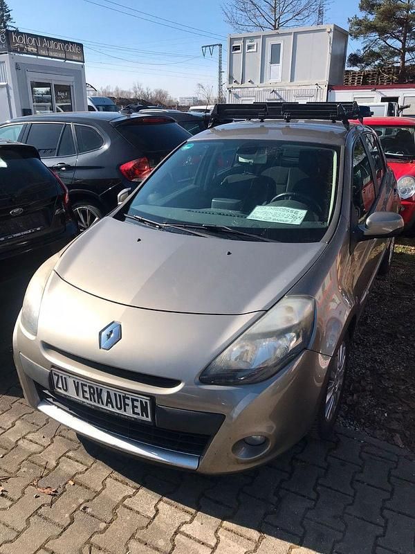 Gebraucht Renault Clio IV 75 PS (55 kW) 2012 Gold Limousine