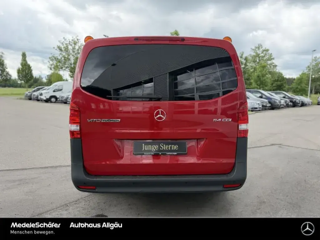 Gebraucht Mercedes Vito 136 PS (100 kW) 2024 Jupiterrot Van