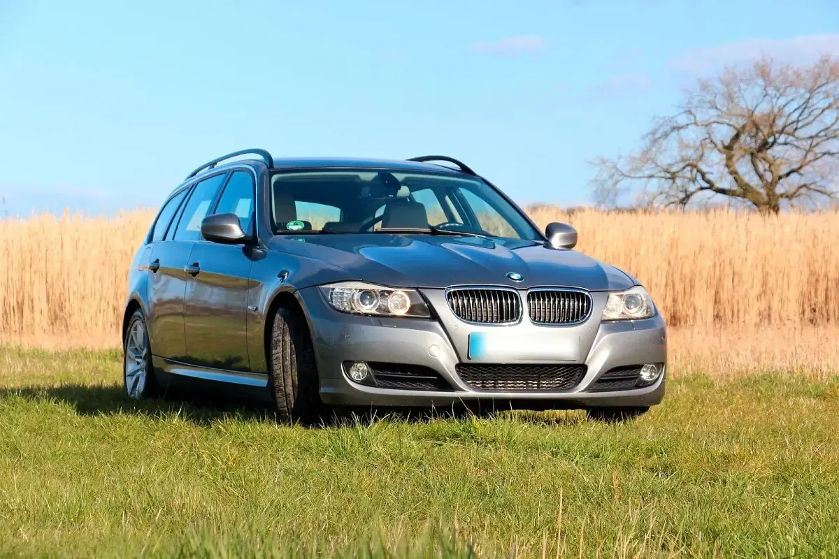 Gebraucht BMW 330 Sport Line 245 PS (180 kW) 2008 Grau Limousine