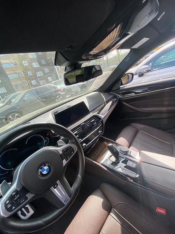 Gebraucht BMW M550 M Performance 400 PS (294 kW) 2017 Schwarz Limousine