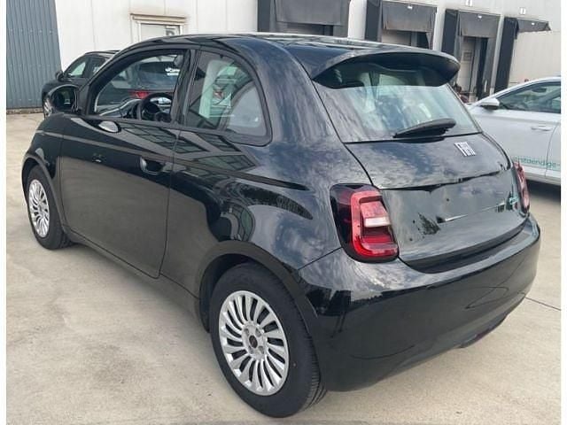 Gebraucht Fiat 500e Action 69 kW (95 PS) 2023 Onyx schwarz) (schwarz Kleinwagen