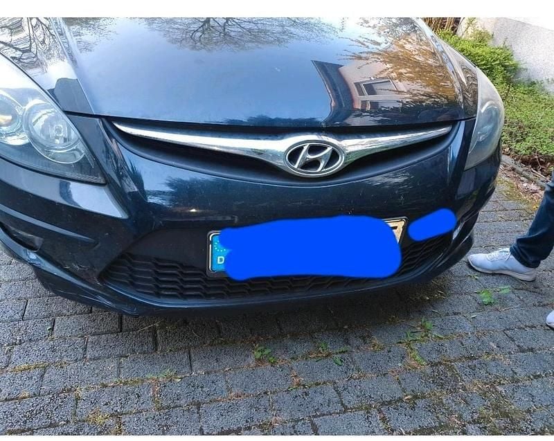 Gebraucht Hyundai i30 109 PS (80 kW) 2011 Schwarz Limousine