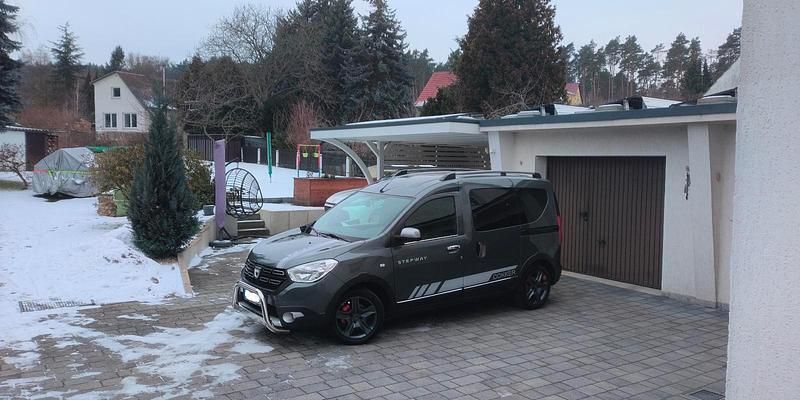 Gebraucht Dacia Dokker Stepway 115 PS (84 kW) 2018 Grau Van / Kleinbus