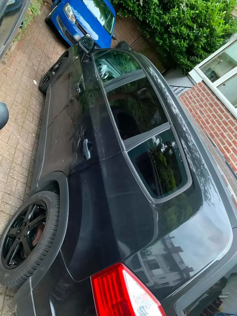 Gebraucht Chevrolet Orlando 131 PS (96 kW) 2013 Schwarz Van / Kleinbus