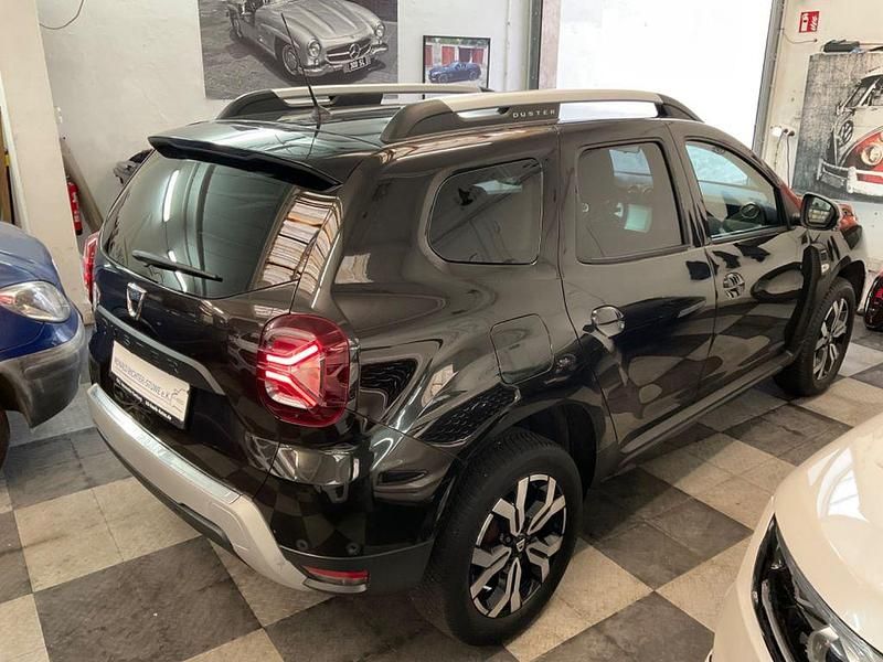 Gebraucht Dacia Duster 150 PS (110 kW) 2022 Schwarz SUV