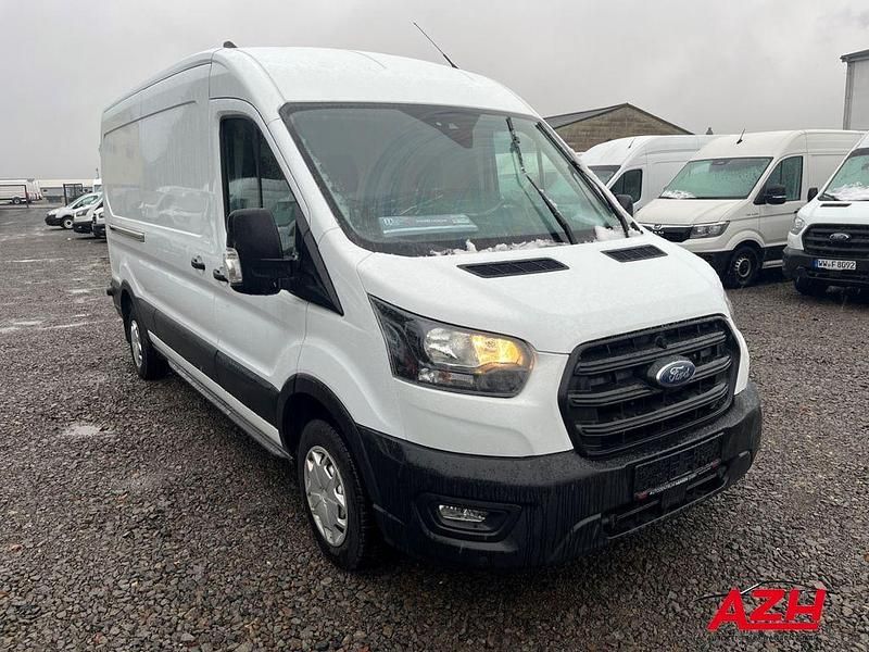 Gebraucht Ford Transit Trend 131 PS (96 kW) 2023 Frostweiss Van / Kleinbus