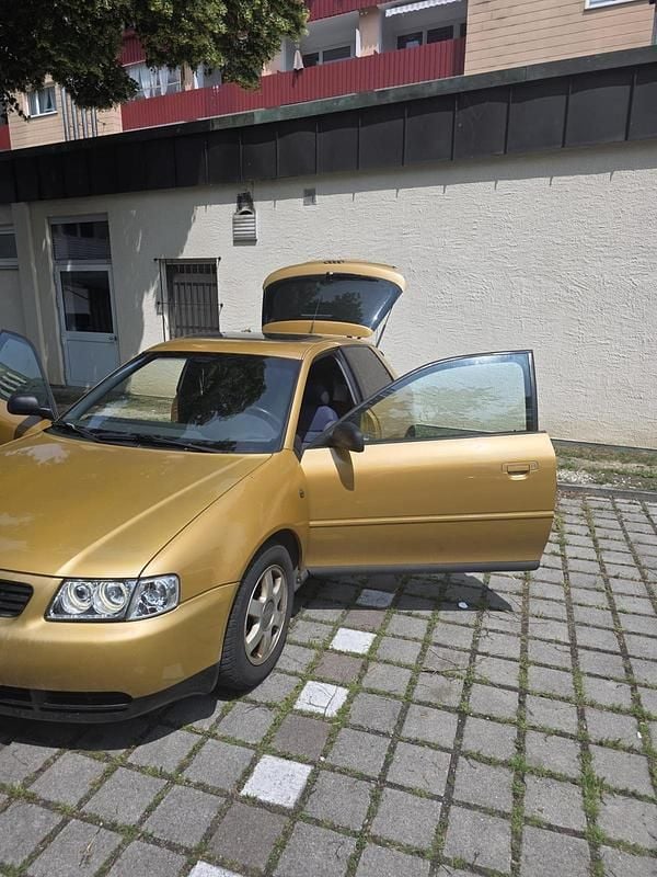 Gebraucht Audi A3 125 PS (91 kW) 1997 Gold Kleinwagen