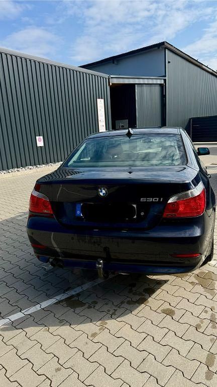 Używany BMW 530 258 KM (189 kW) 2005 Niebieski Sedan/Limuzyna