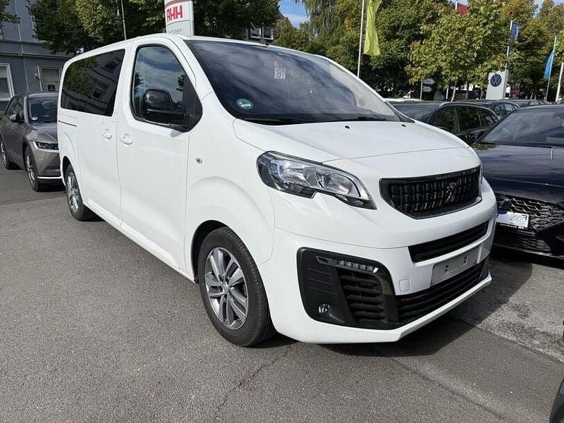 Weiß Gebraucht 2022 Peugeot Traveller Active Van / Kleinbus | 25.000 € (Guter Preis) - Bild 1/4