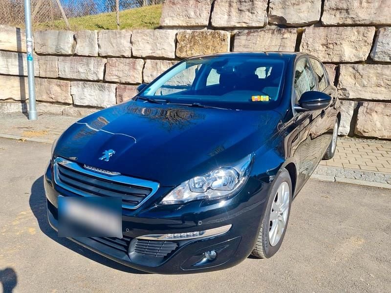 Gebraucht Peugeot 308 120 PS (88 kW) 2017 Schwarz Limousine