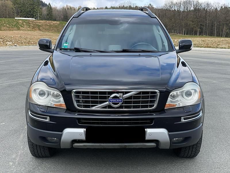 Second-hand Volvo XC90 Executive 185 CP (136 kW) 2008 Negru SUV