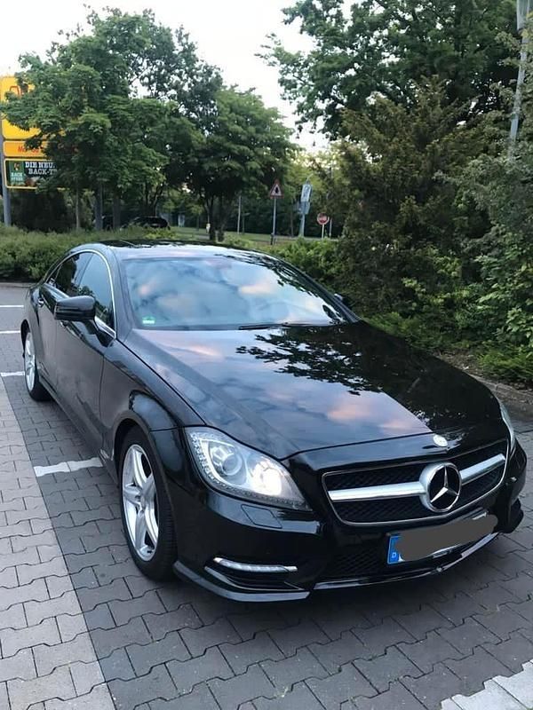 Schwarz Gebraucht 2011 Mercedes CLS350 AMG Coupé | 14.700 € (Fairer Preis) - Bild 1/4