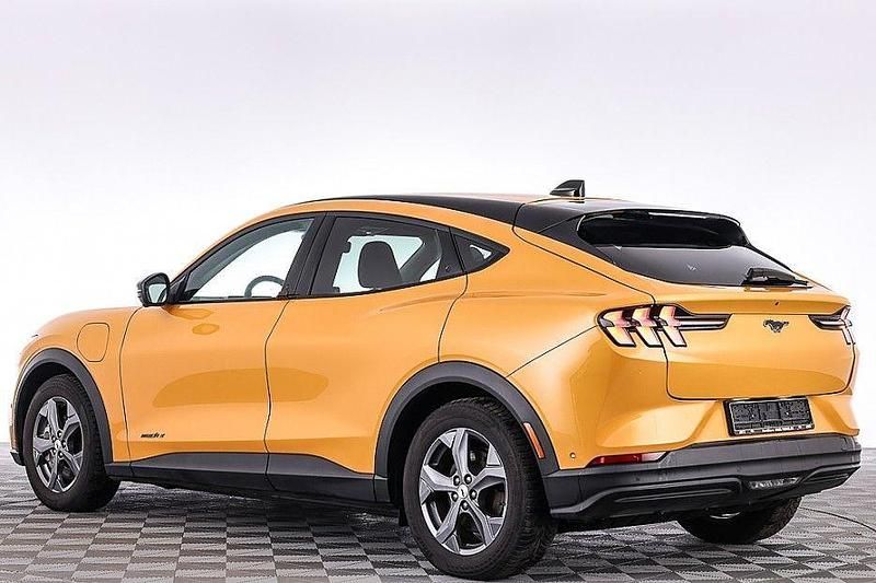 Gebraucht Ford Mustang Mach-E 197 kW (269 PS) 2023 Gelb SUV