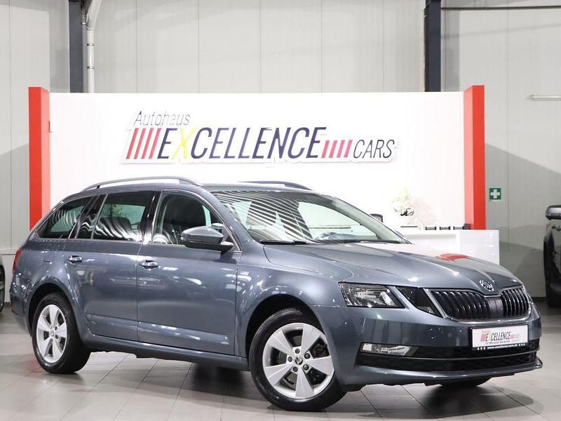 Grau Gebraucht 2019 Skoda Octavia Soleil Kombi | 15.991 € (Fairer Preis) - Bild 1/4