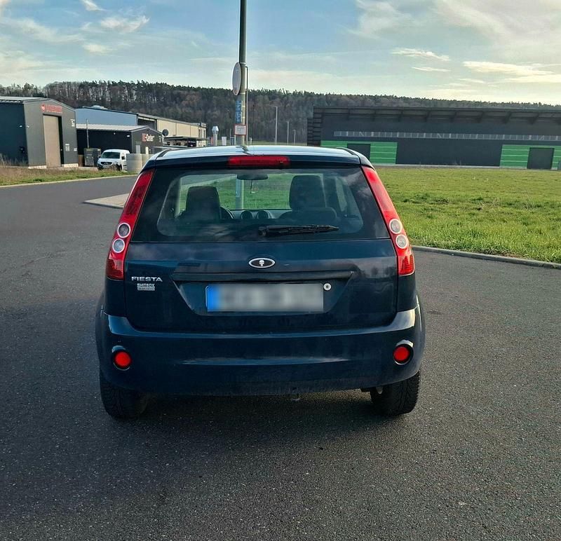 Gebraucht Ford Fiesta Style 60 PS (44 kW) 2008 Blau Kleinwagen
