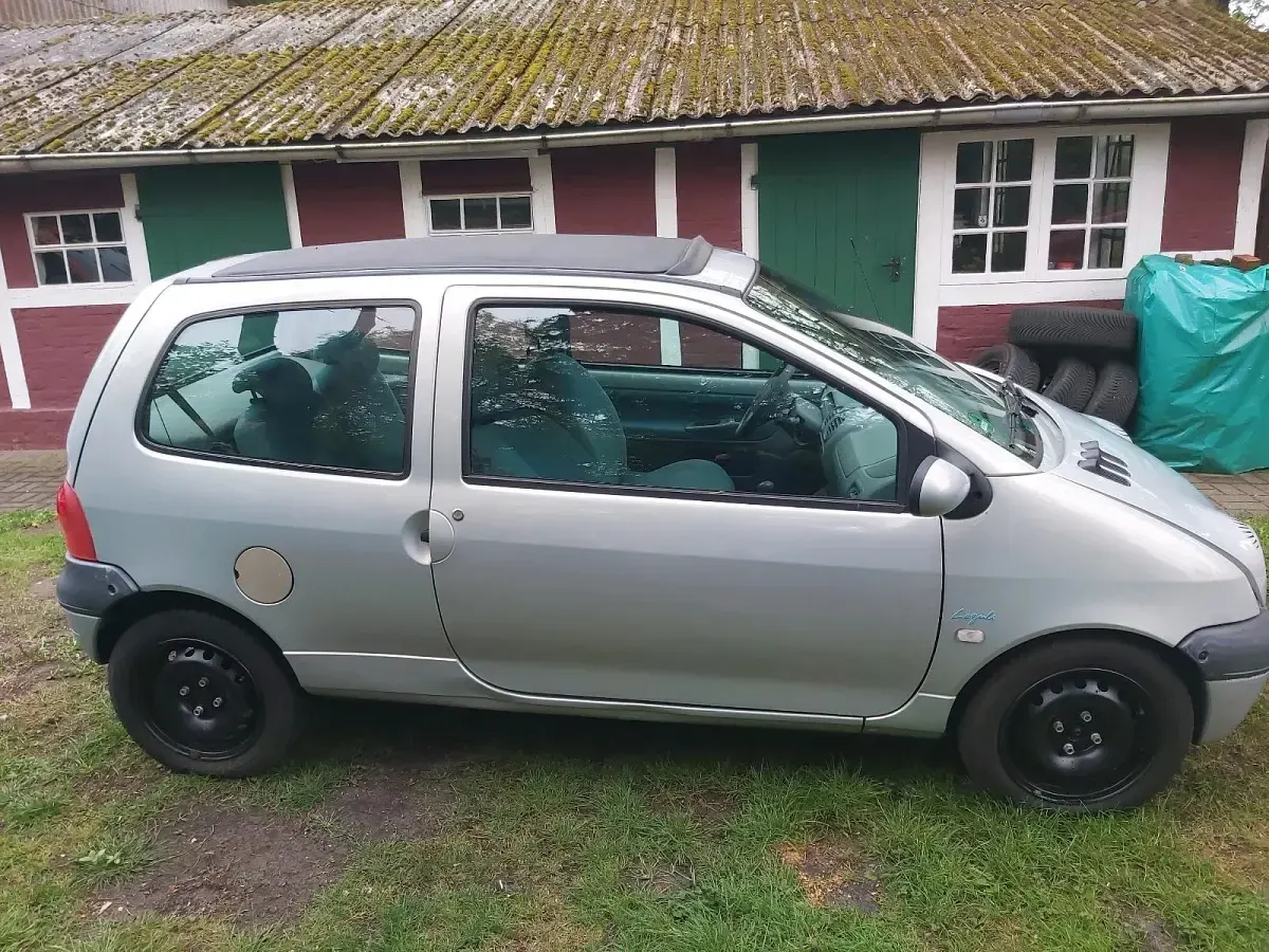 Używany Renault Twingo 58 KM (42 kW) 2004 Srebrny Hatchback
