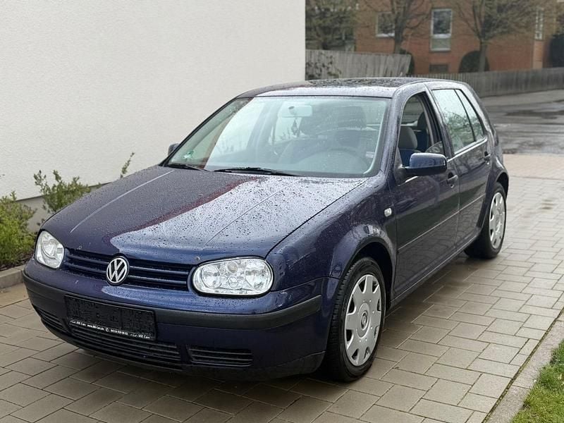 Gebraucht VW Golf IV 102 PS (75 kW) 2001 Blau Limousine