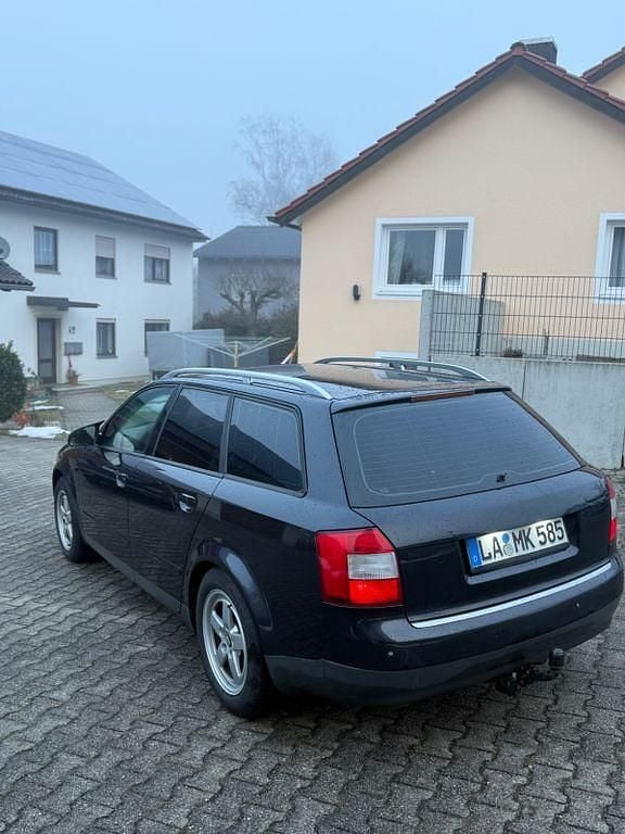 Gebraucht Audi A4 Ambiente 101 PS (74 kW) 2002 Schwarz Kombi