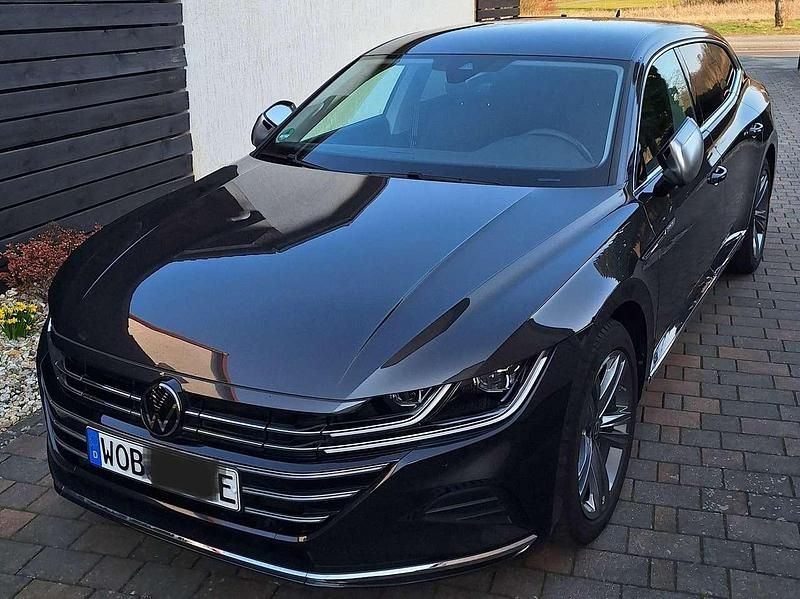 Grau Gebraucht 2023 VW Arteon Kombi | 36.500 € (Etwas zu teuer) - Bild 1/4