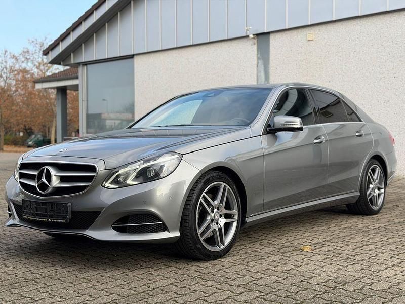 Silber Gebraucht 2015 Mercedes E200 Limousine | 16.490 € (Fairer Preis) - Bild 1/4