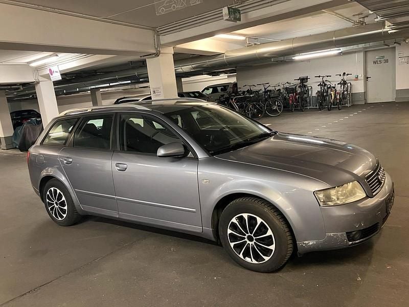 Gebraucht Audi A4 131 PS (96 kW) 2004 Andere farben Kombi