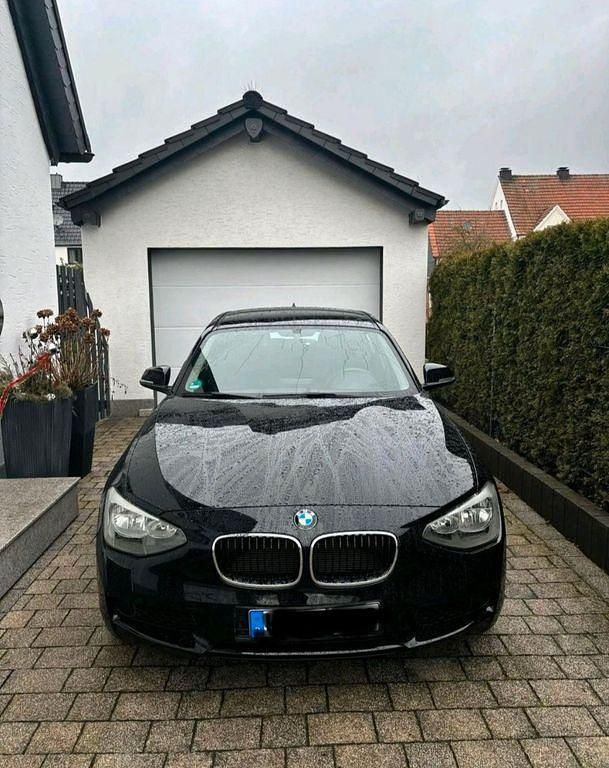 Gebraucht BMW 114 102 PS (75 kW) 2013 Schwarz Kleinwagen