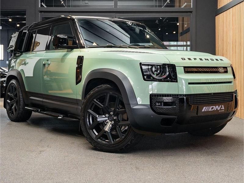 Grün Gebraucht 2023 Land Rover Defender SUV | 99.995 € - Bild 1/4