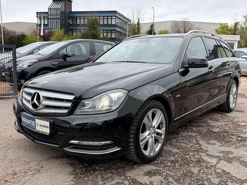 Gebraucht Mercedes C220 170 PS (125 kW) 2012 Schwarz  unilack Kombi