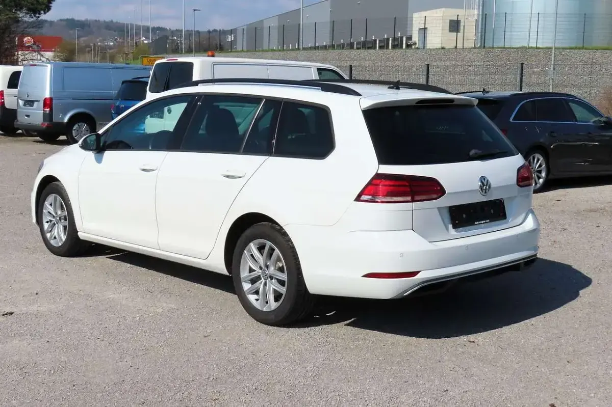 Second-hand VW Golf VII Comfortline 116 CP (85 kW) 2020 Alb Break