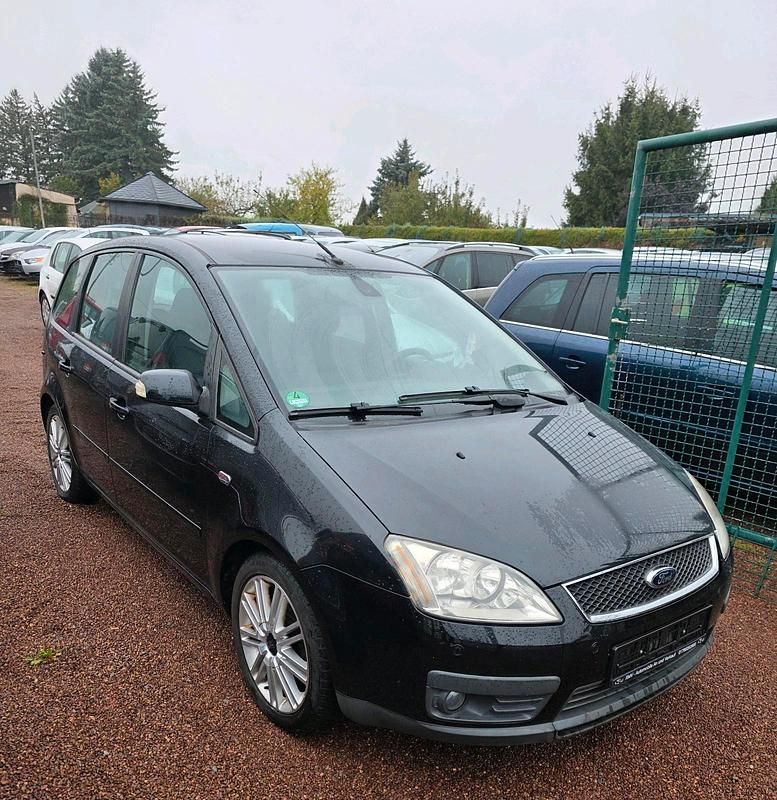 Schwarz Gebraucht 2003 Ford Focus Ghia Van / Kleinbus | 2.999 € (Teuer) - Bild 1/4